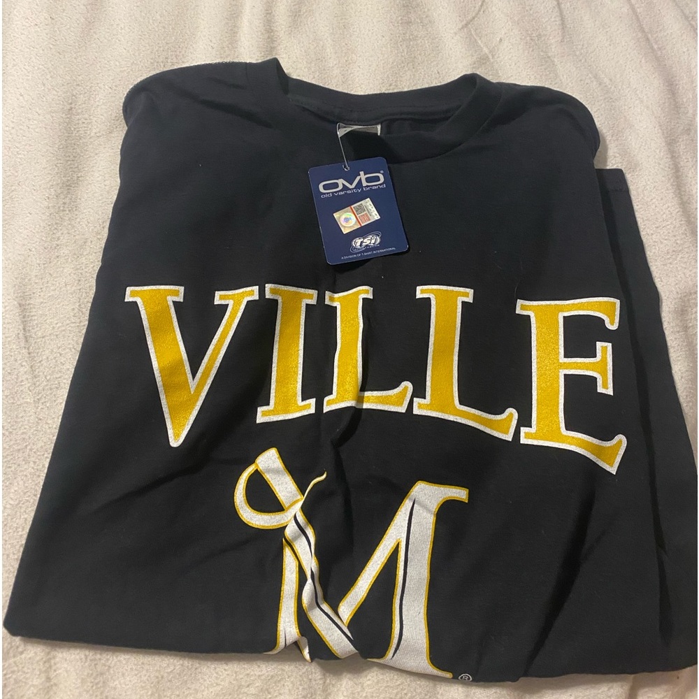 t shirt
